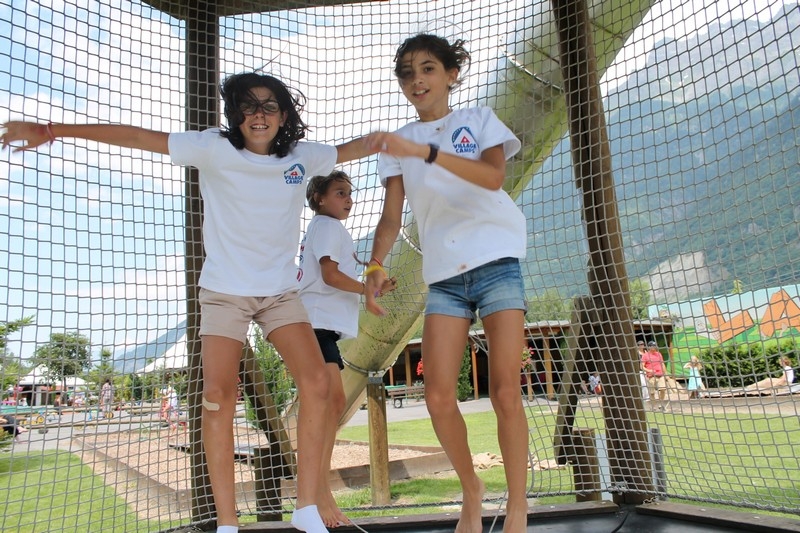 Village Camps International Summer Camp Leysin, Switzerland 2026-08-15 https://www.villagecamps.com/journals_admin/images/695-10-yellowgreenies (78).jpg